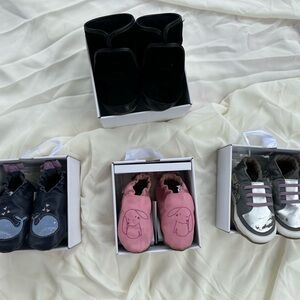 Robeez Baby Soft Soles Slip-Resistant Crib Walking Shoes LOT